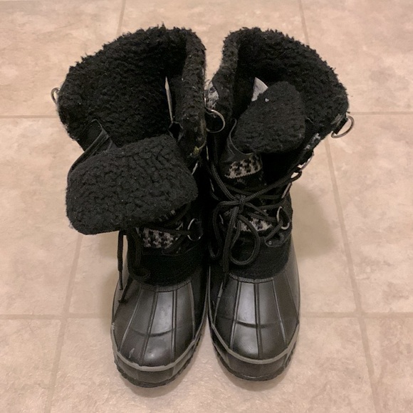 Smith's Black Winter Boots - Size 6 - Picture 2 of 8